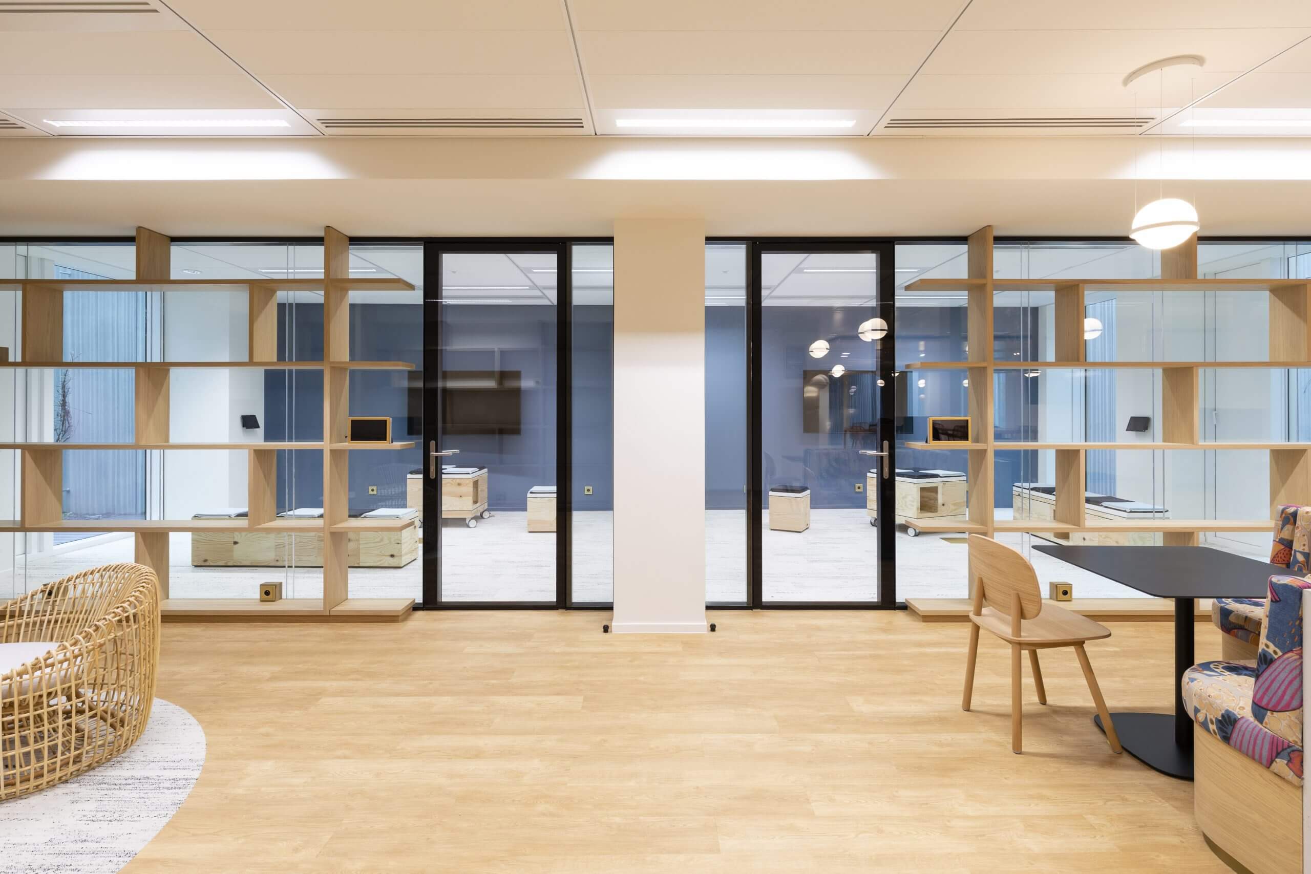 lalinea在巴黎附近的这间高端办公室中大放异彩